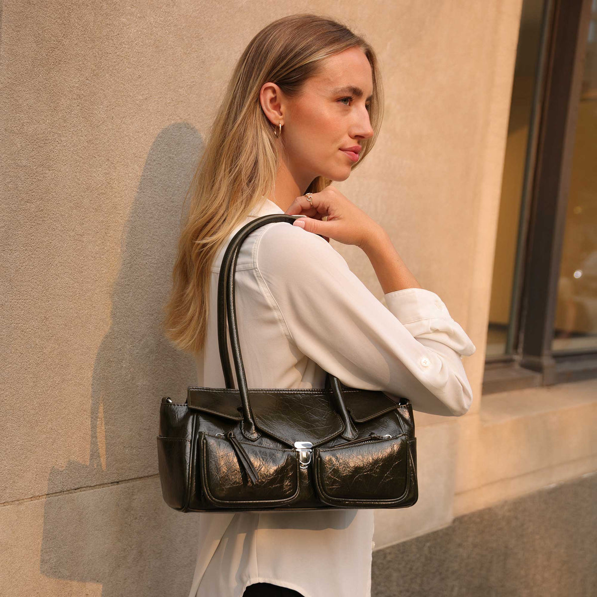 Grand Sac Épaule Froissé Fermoir Poussoir Noir Solange vue du produit 7